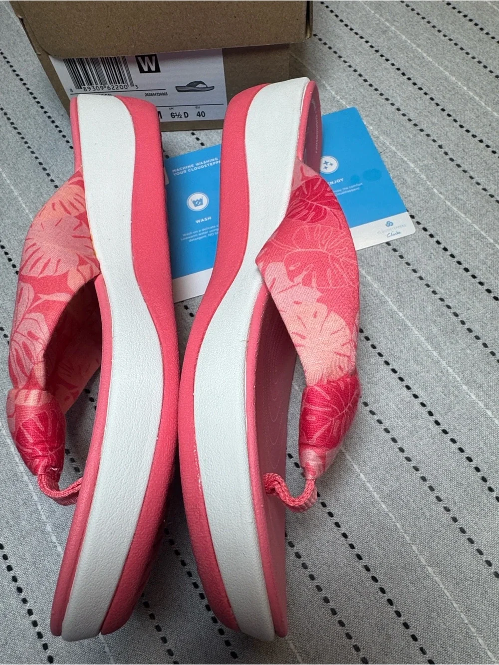 Clarks Women's Arla Glison Coral Print Floral Knotted Thong Sandals NWOT - Picture 9 of 10